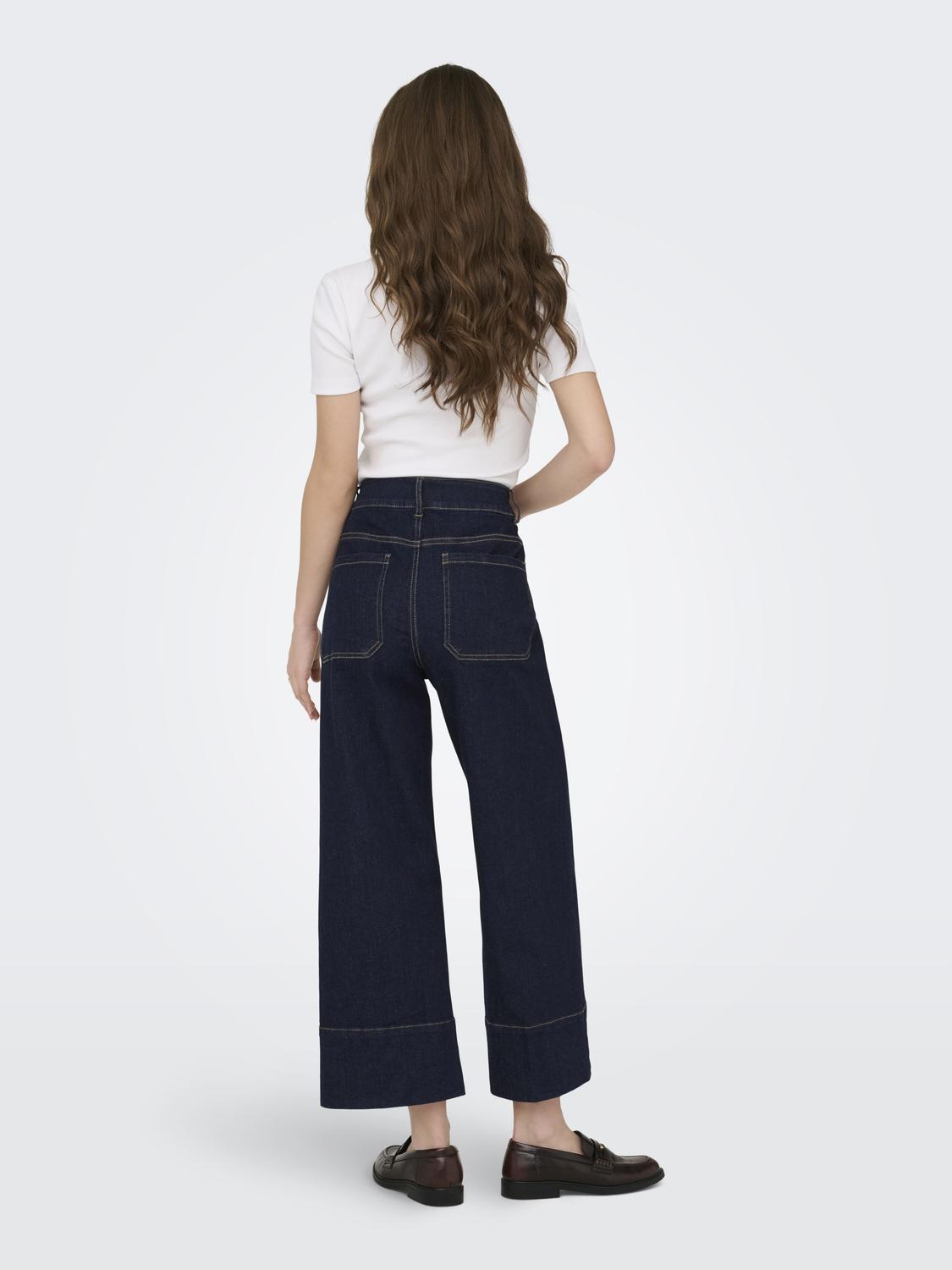 model_shot-back